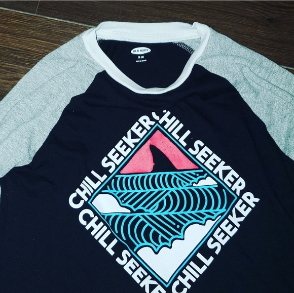 🚨FINAL SALE🚨 Old Navy Boy Long Sleeves - Picture 2 of 3